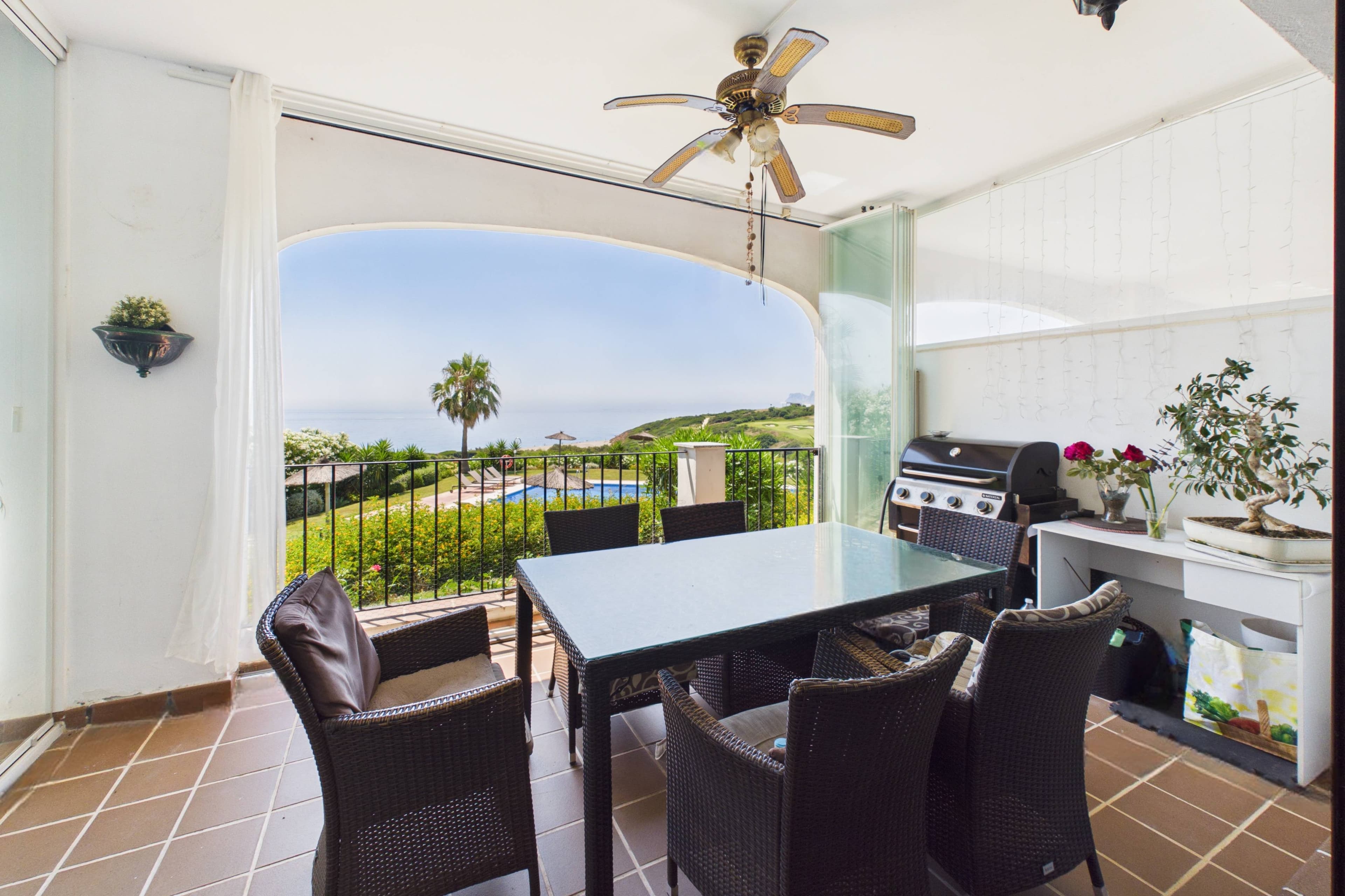 2-bed Apartment in Alcaidesa Costa