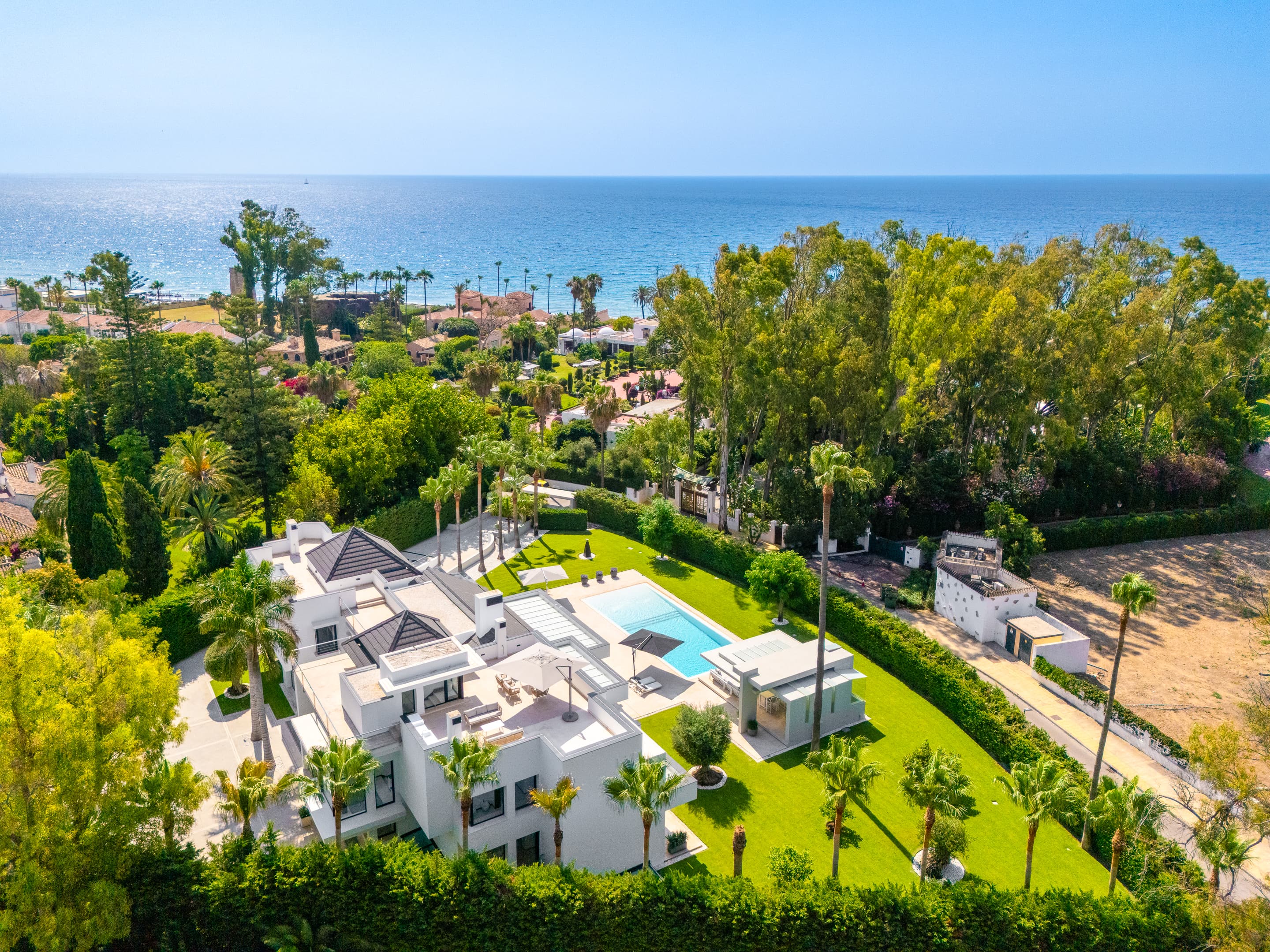 5-dorm. Villa en Guadalmina Baja