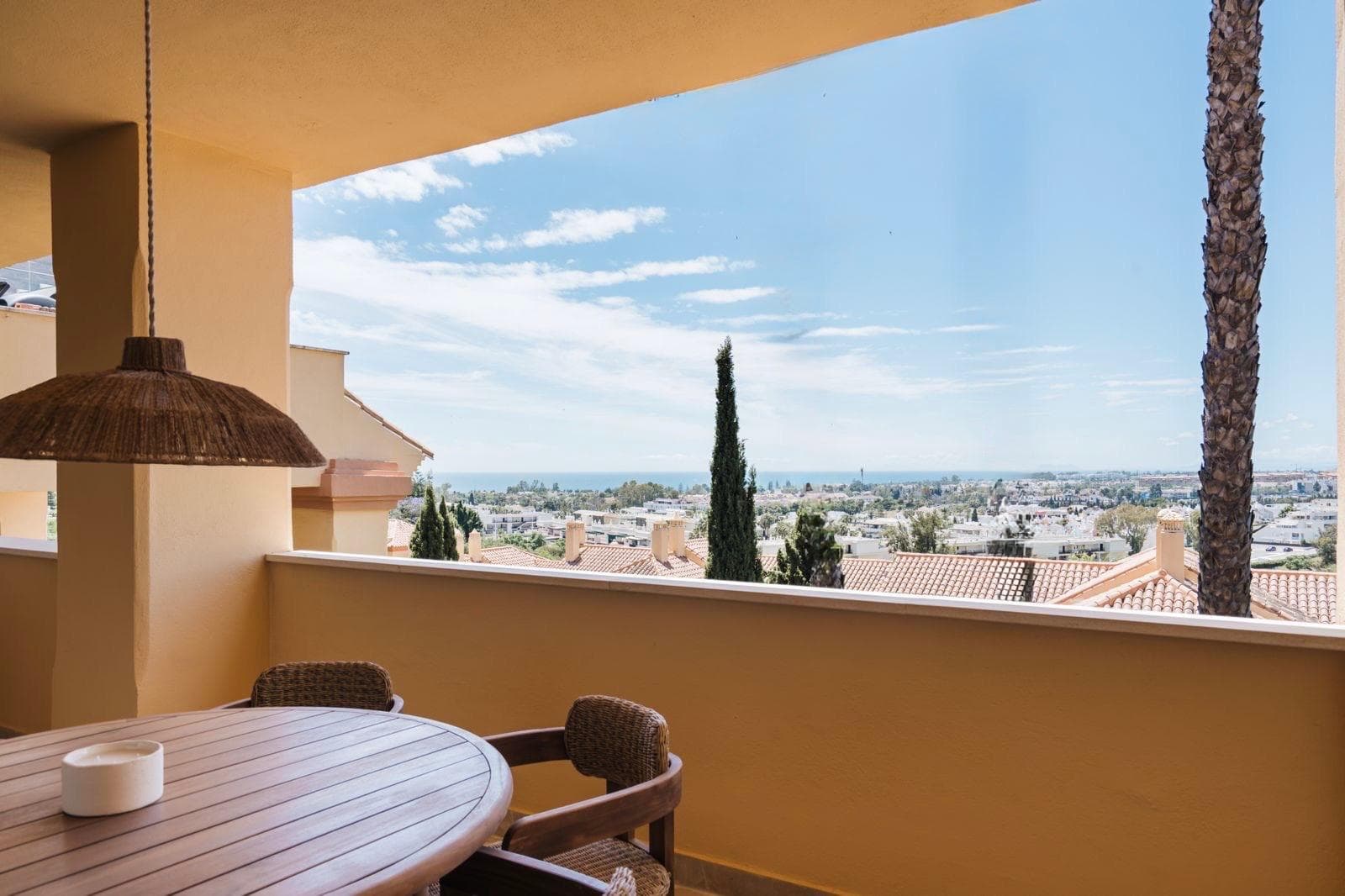 2-dorm. Apartamento en Nueva Andalucia