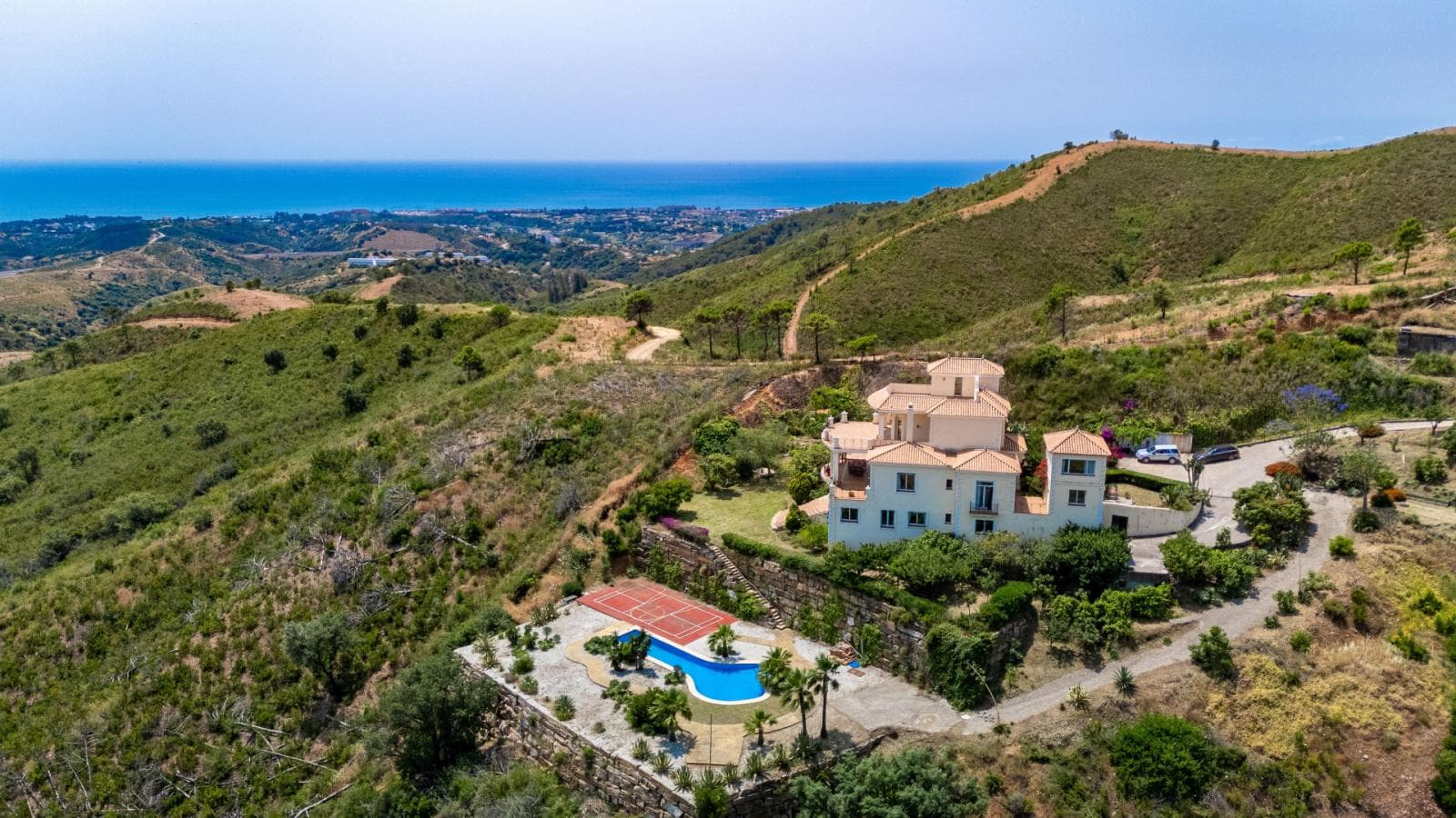7-bed Villa in Estepona