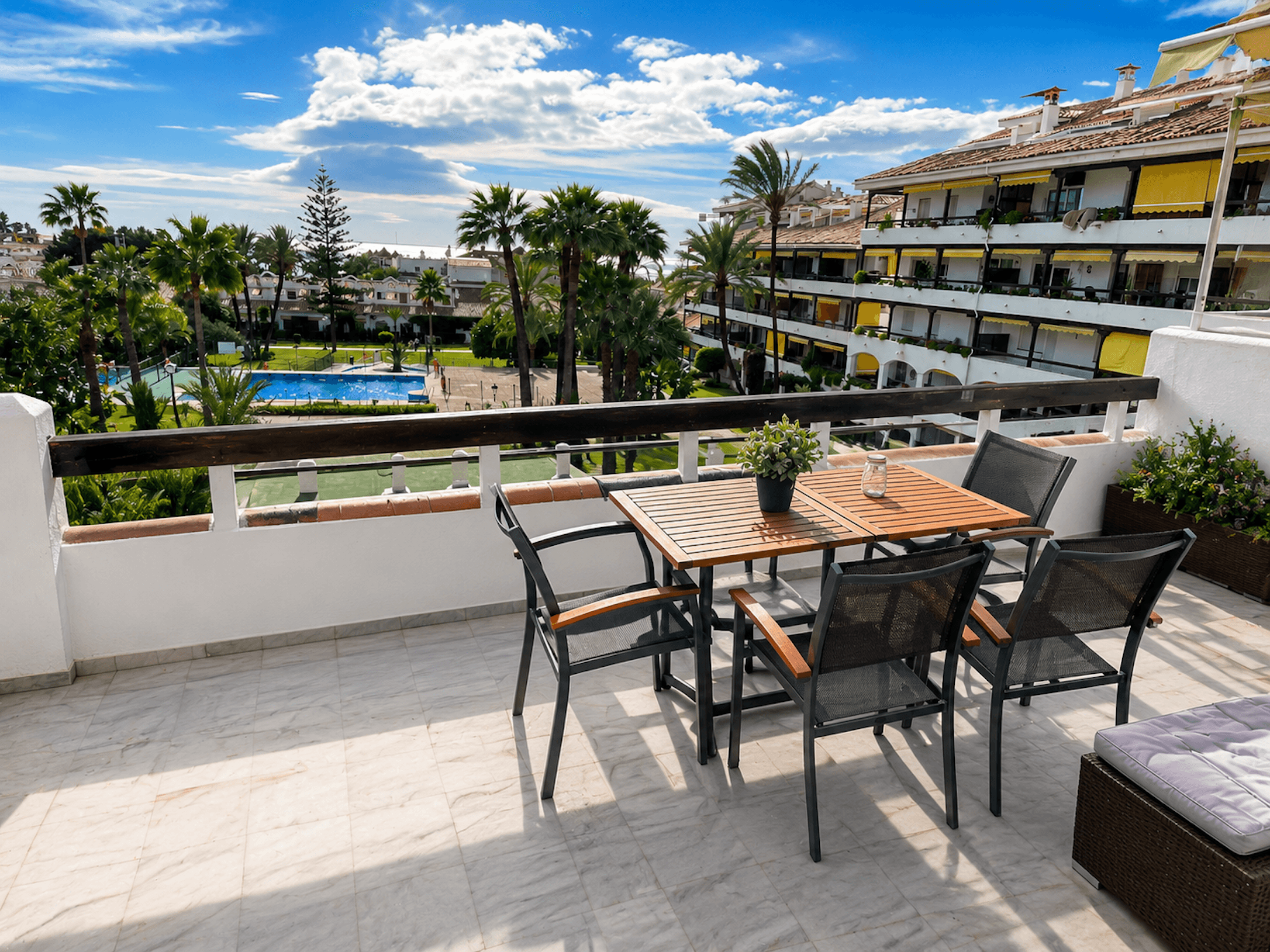 2-bed Apartment in Marbella Golden Mile