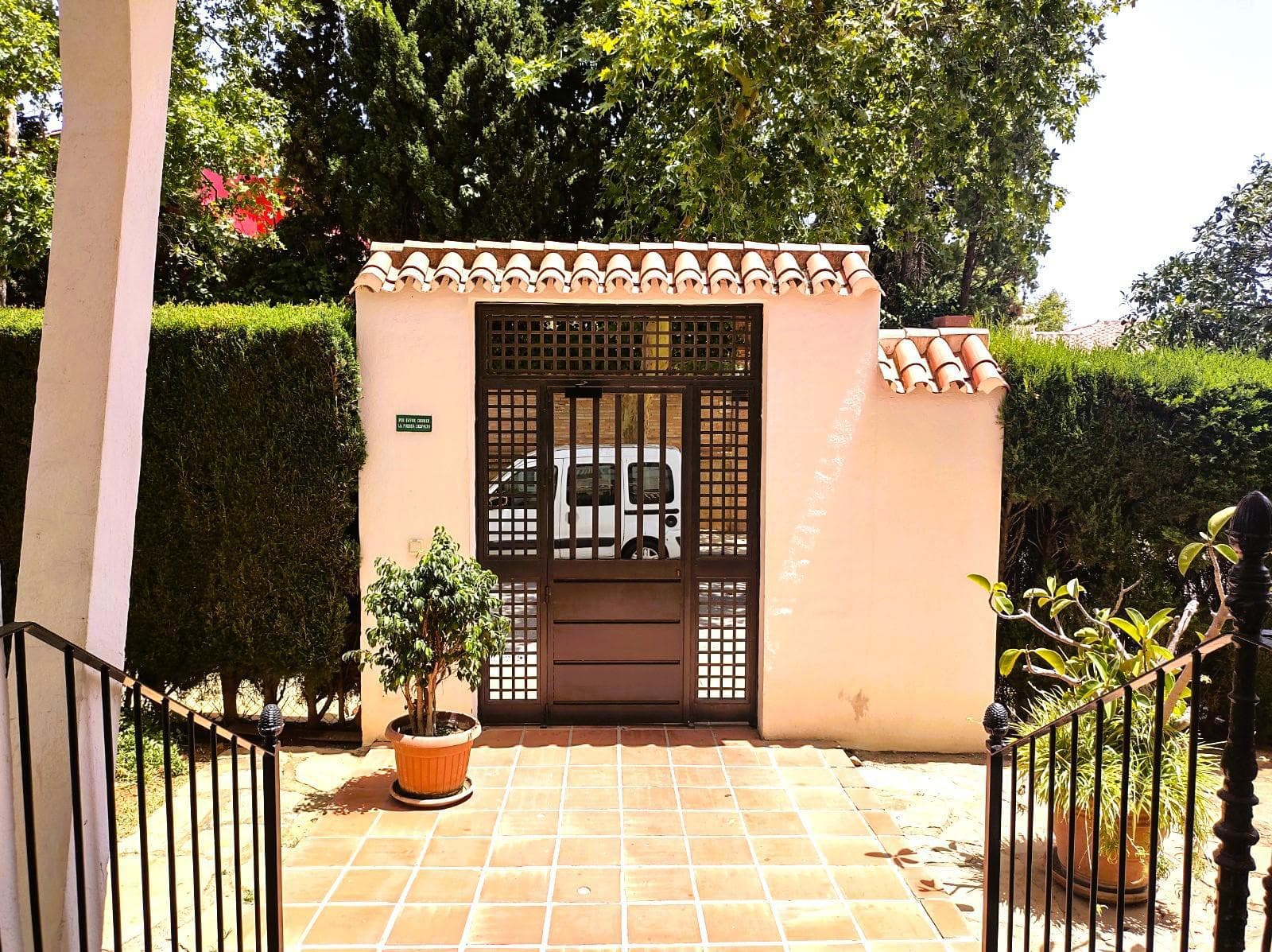 2-bed Apartment in Marbella