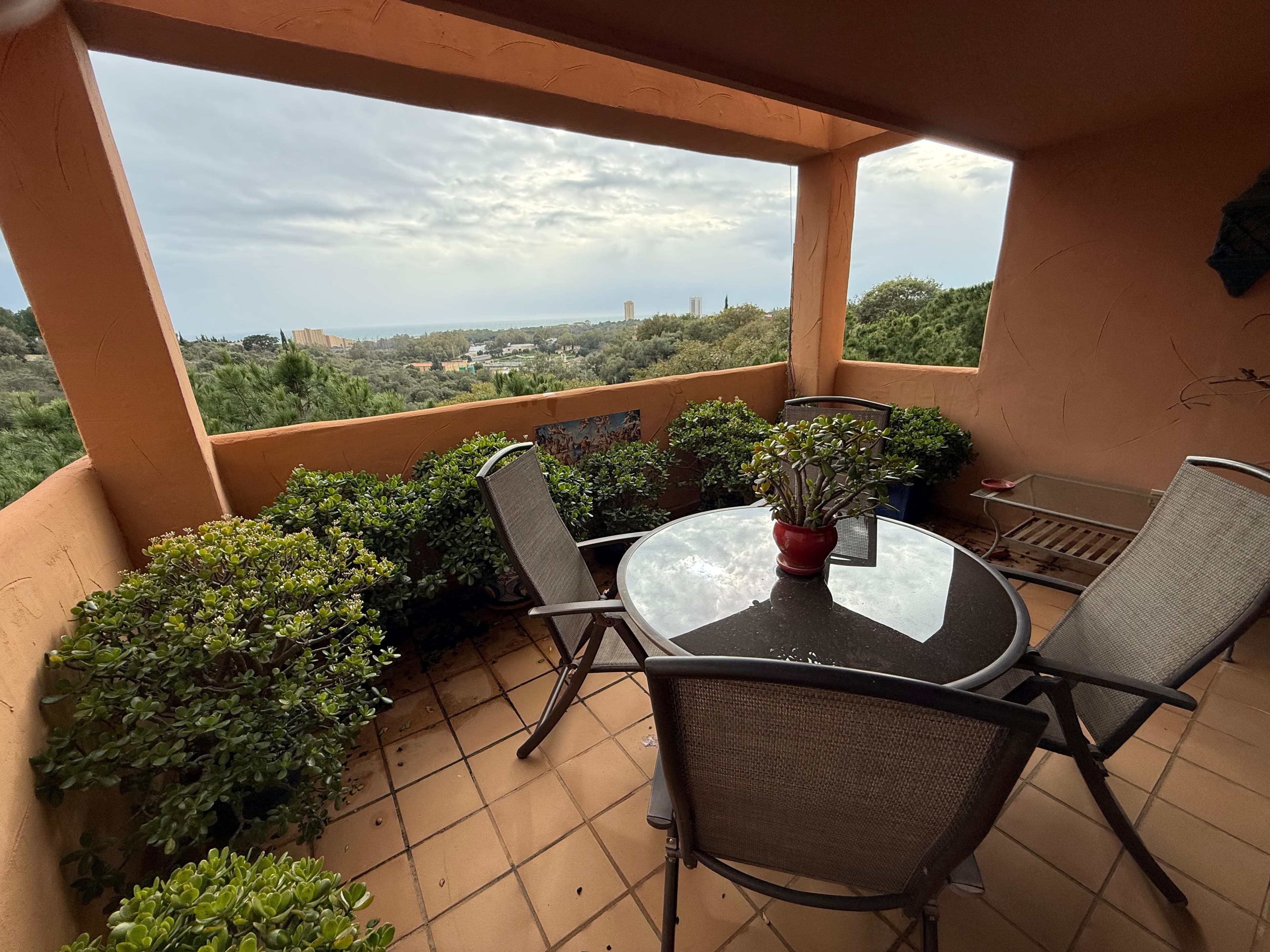2-dorm. Apartamento en Marbella Este