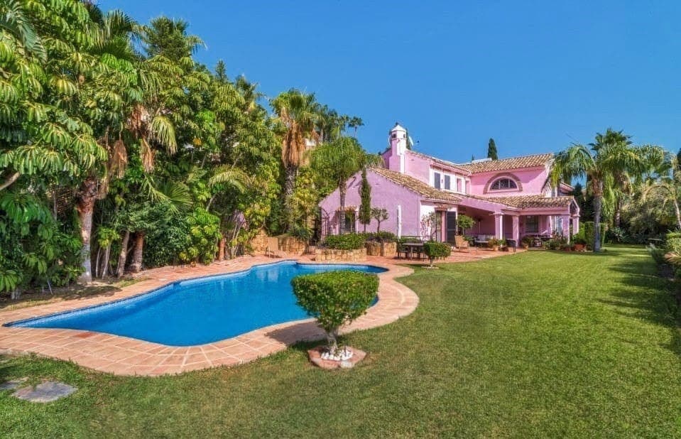 5-dorm. Villa en Benahavis