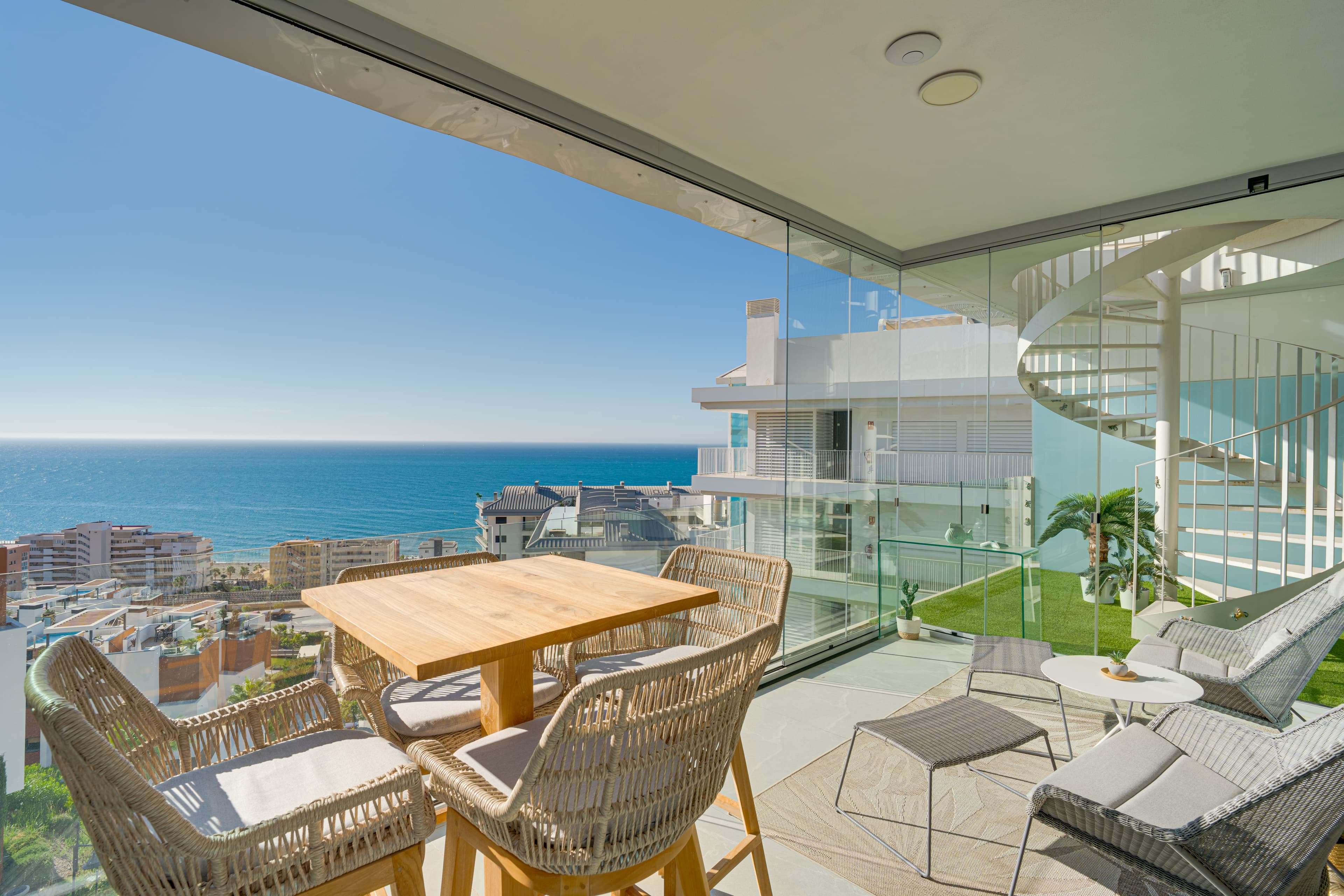 2-bed Apartment in El Higueron