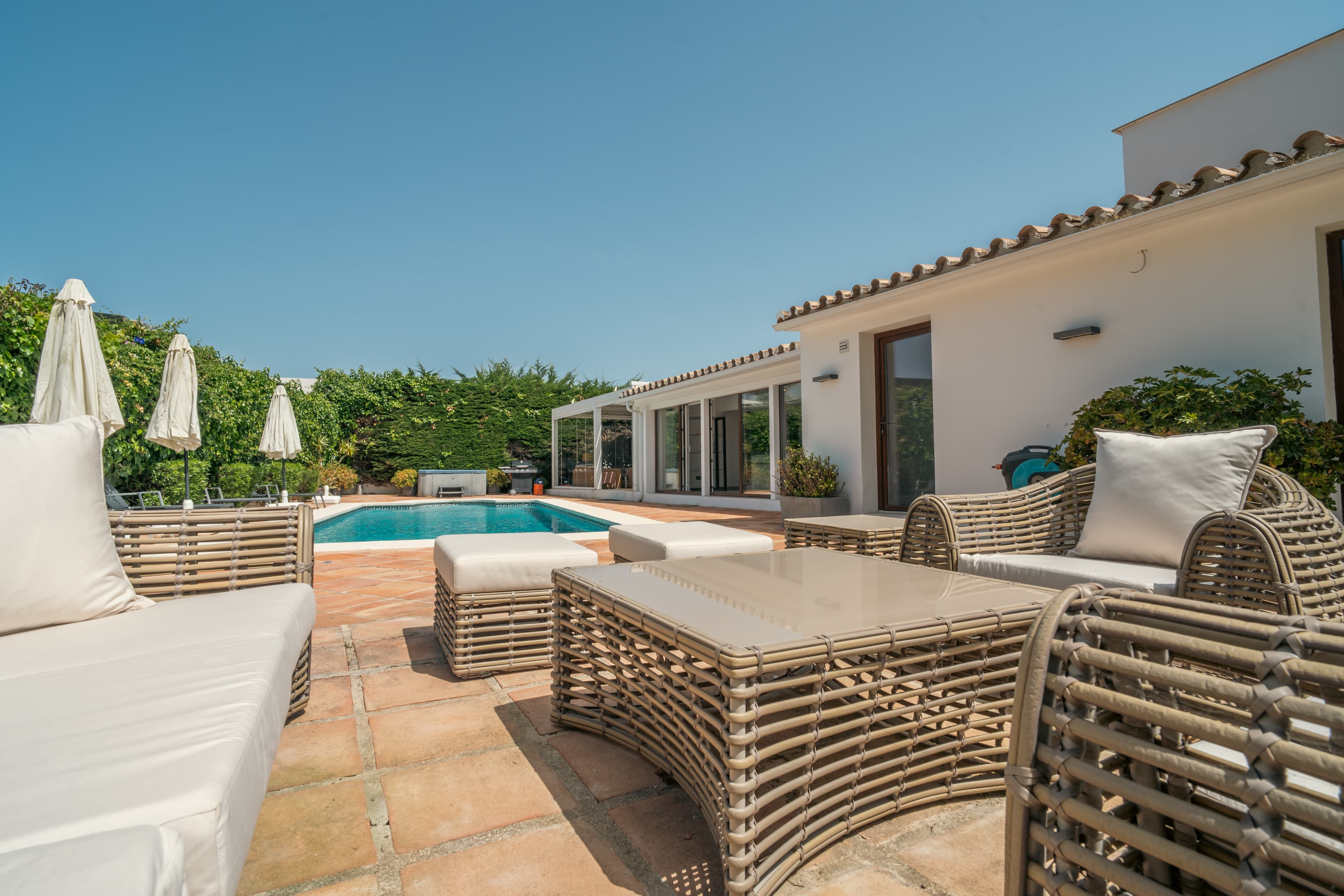 8-bed Villa in San Pedro Playa