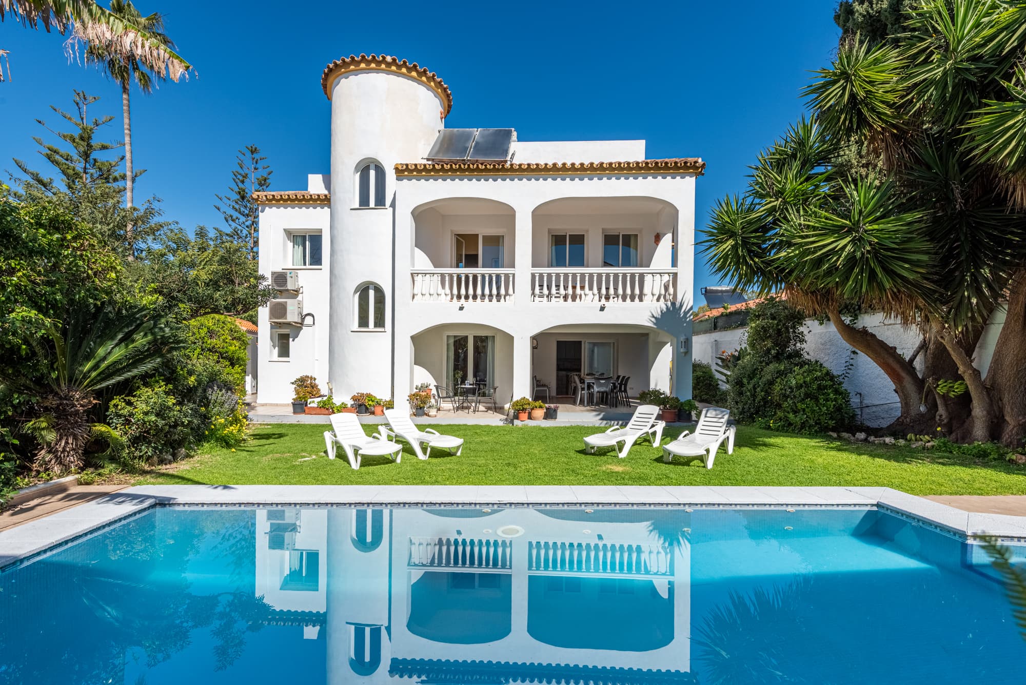 4-dorm. Villa en Linda Vista Baja
