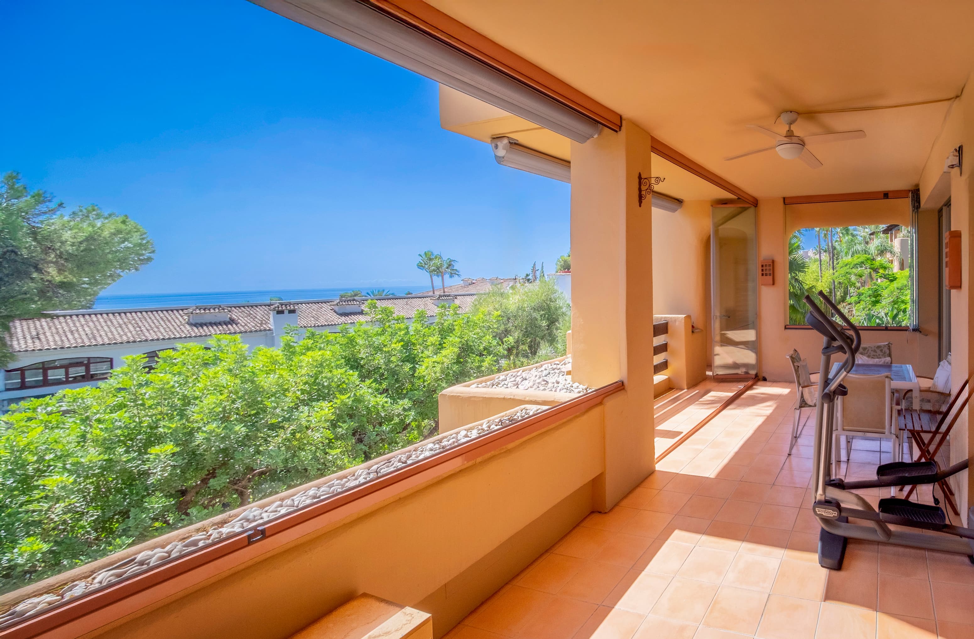2-bed Apartment in Marbella Golden Mile