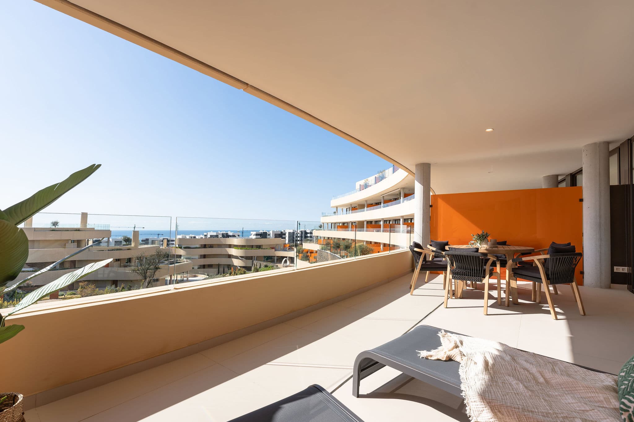 2-bed Apartment in El Higueron