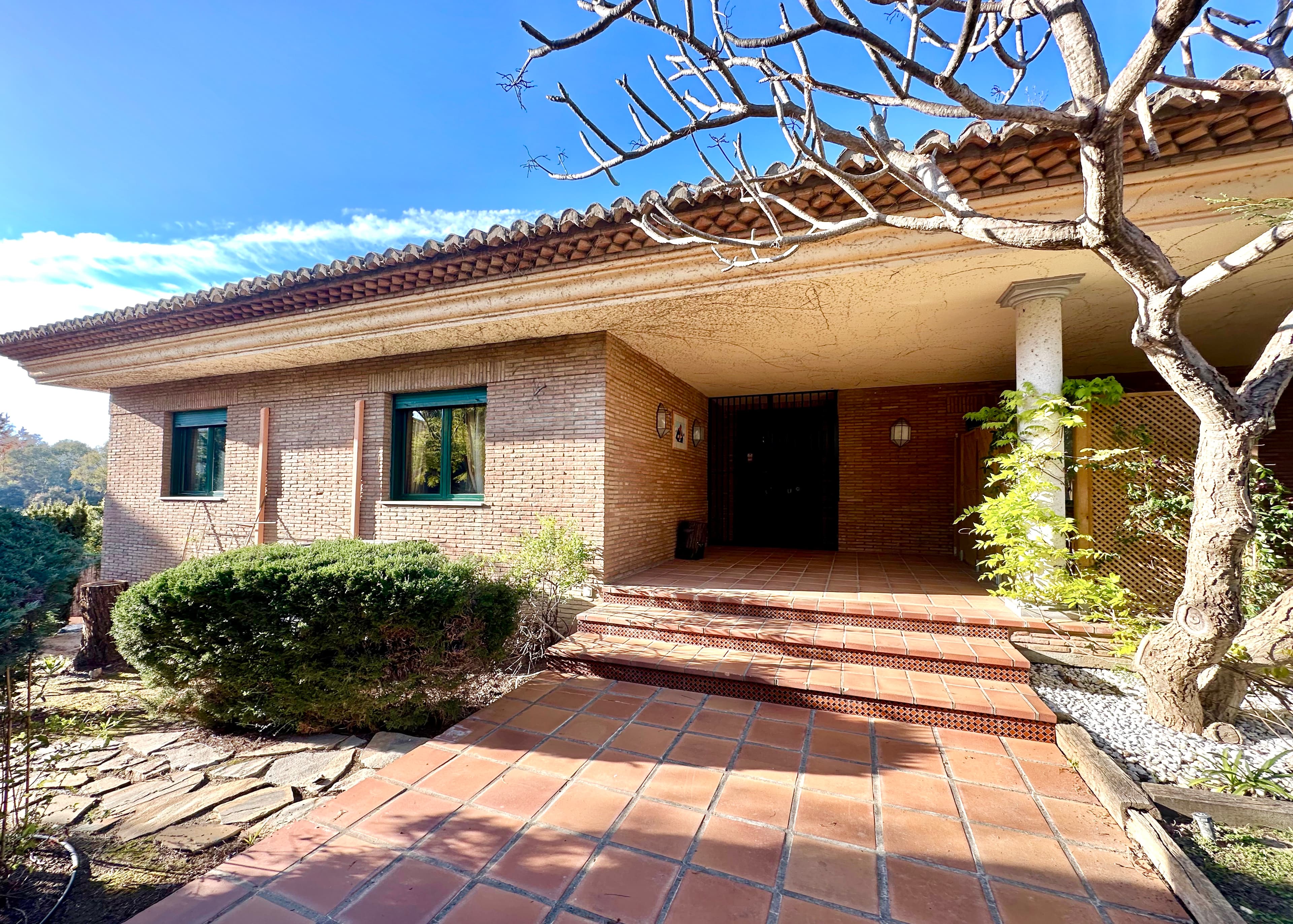 5-bed Villa in Sotogrande Costa