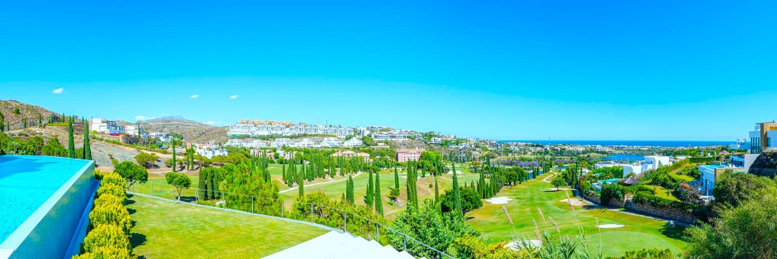 5-bed Villa in Los Flamingos Golf
