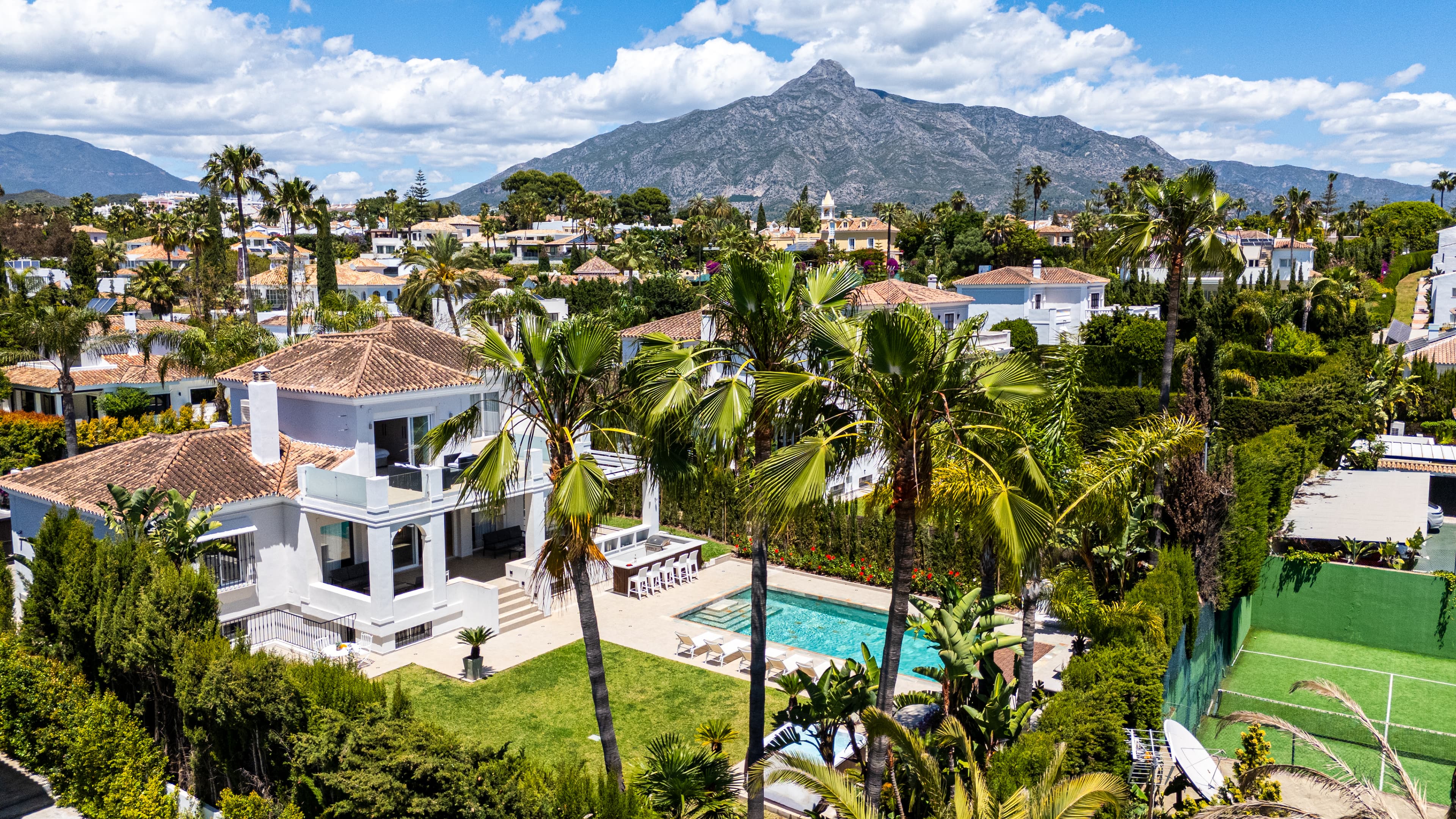 6-dorm. Villa en Nueva Andalucia