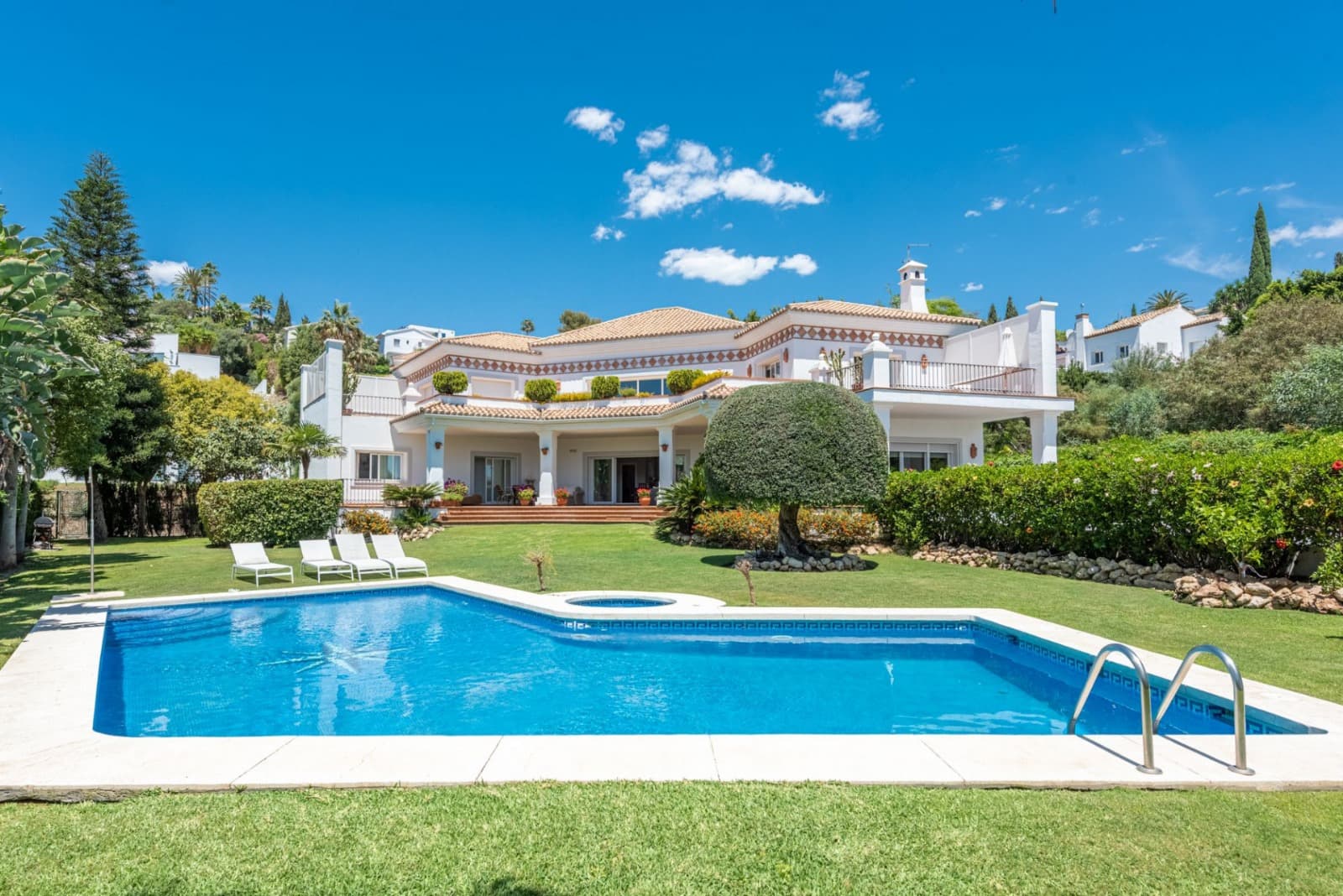 6-dorm. Villa en Benahavis