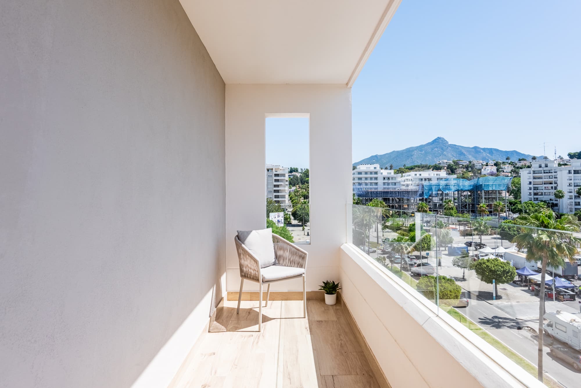3-bed Apartment in Nueva Andalucia
