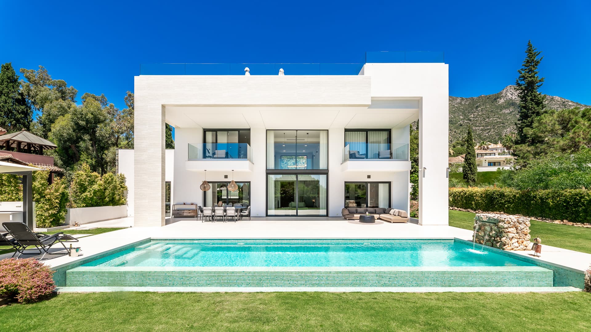 5-dorm. Villa en Marbella Golden Mile