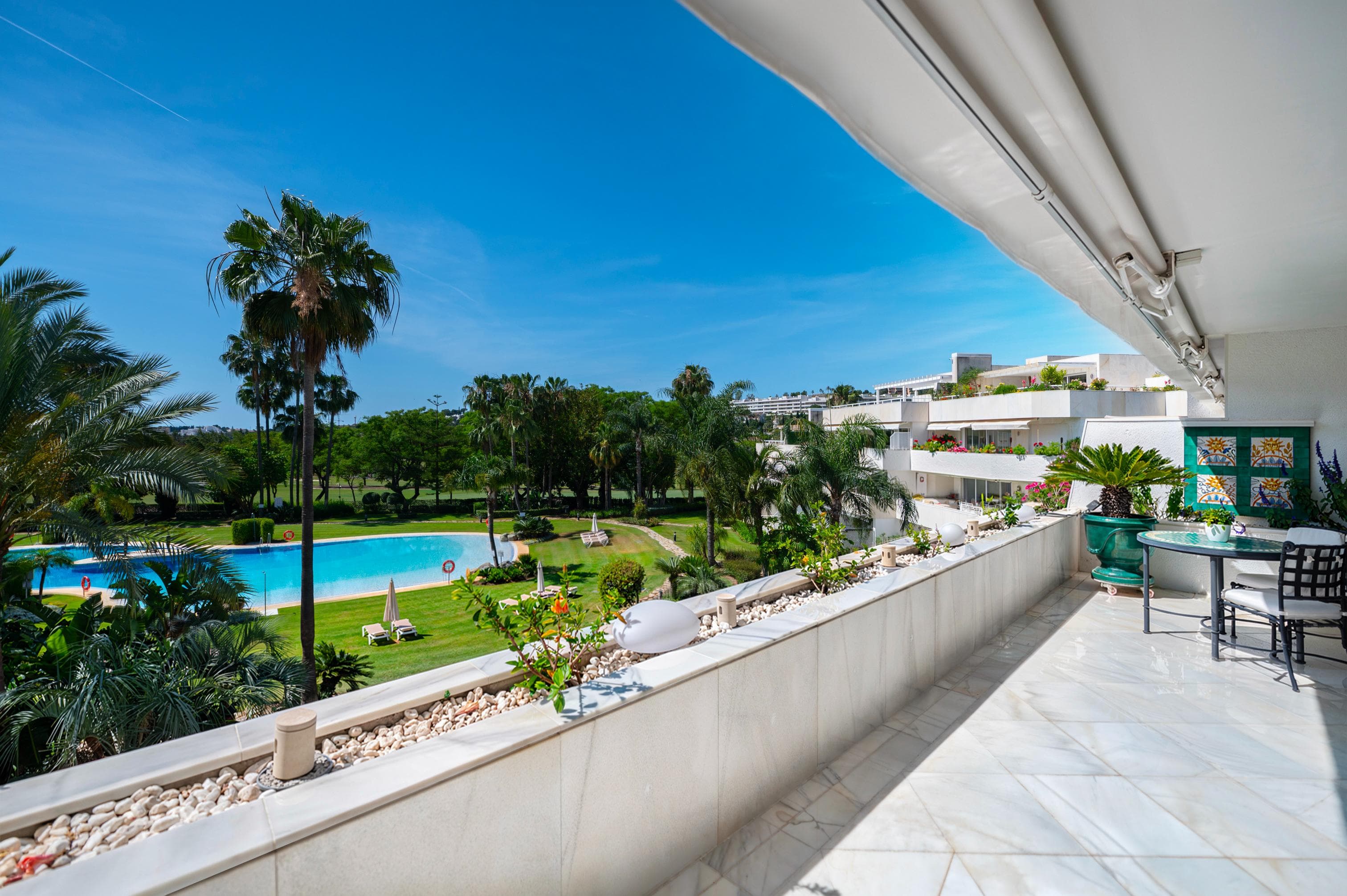 4-dorm. Apartamento en Nueva Andalucia