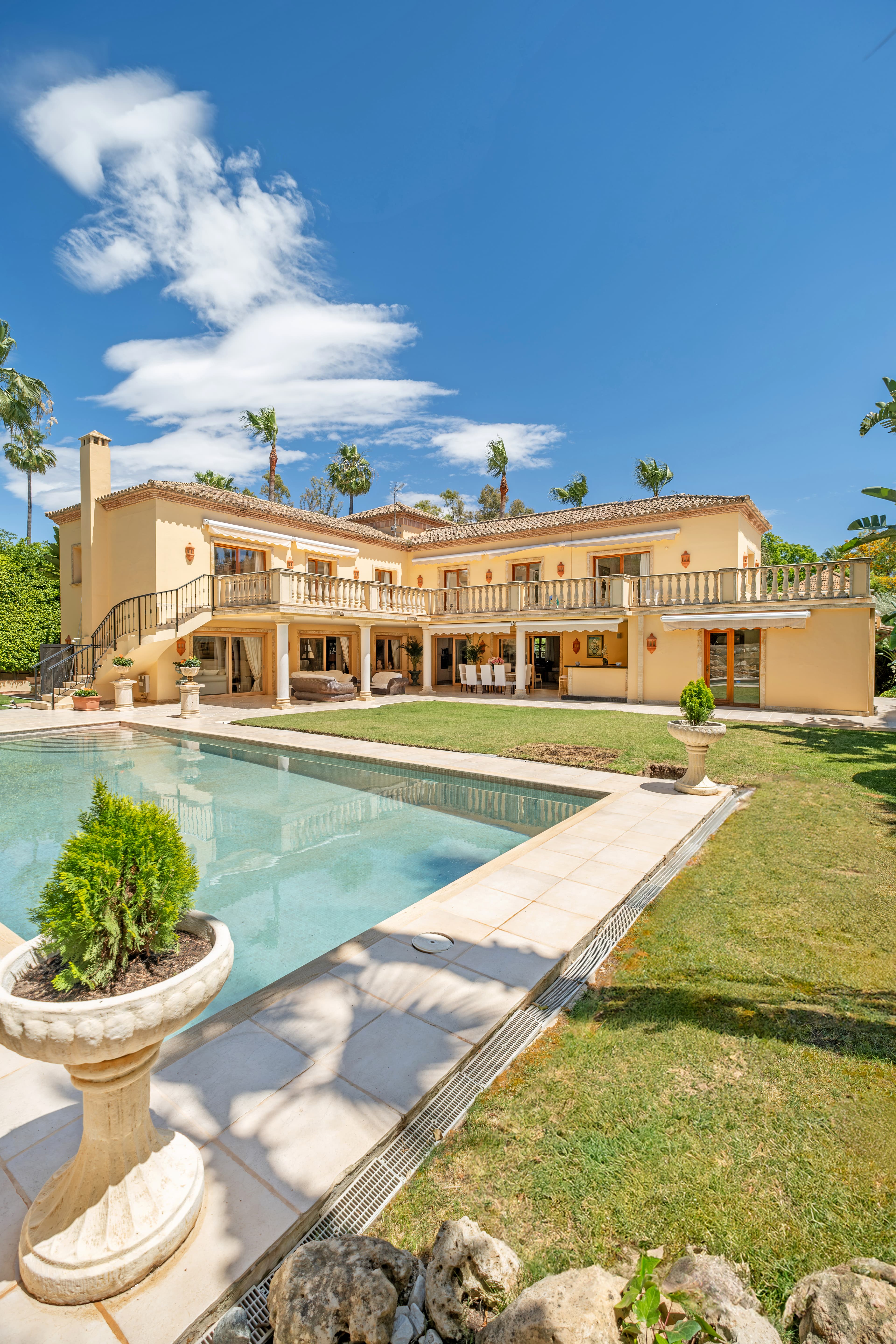 4-dorm. Villa en Nueva Andalucia
