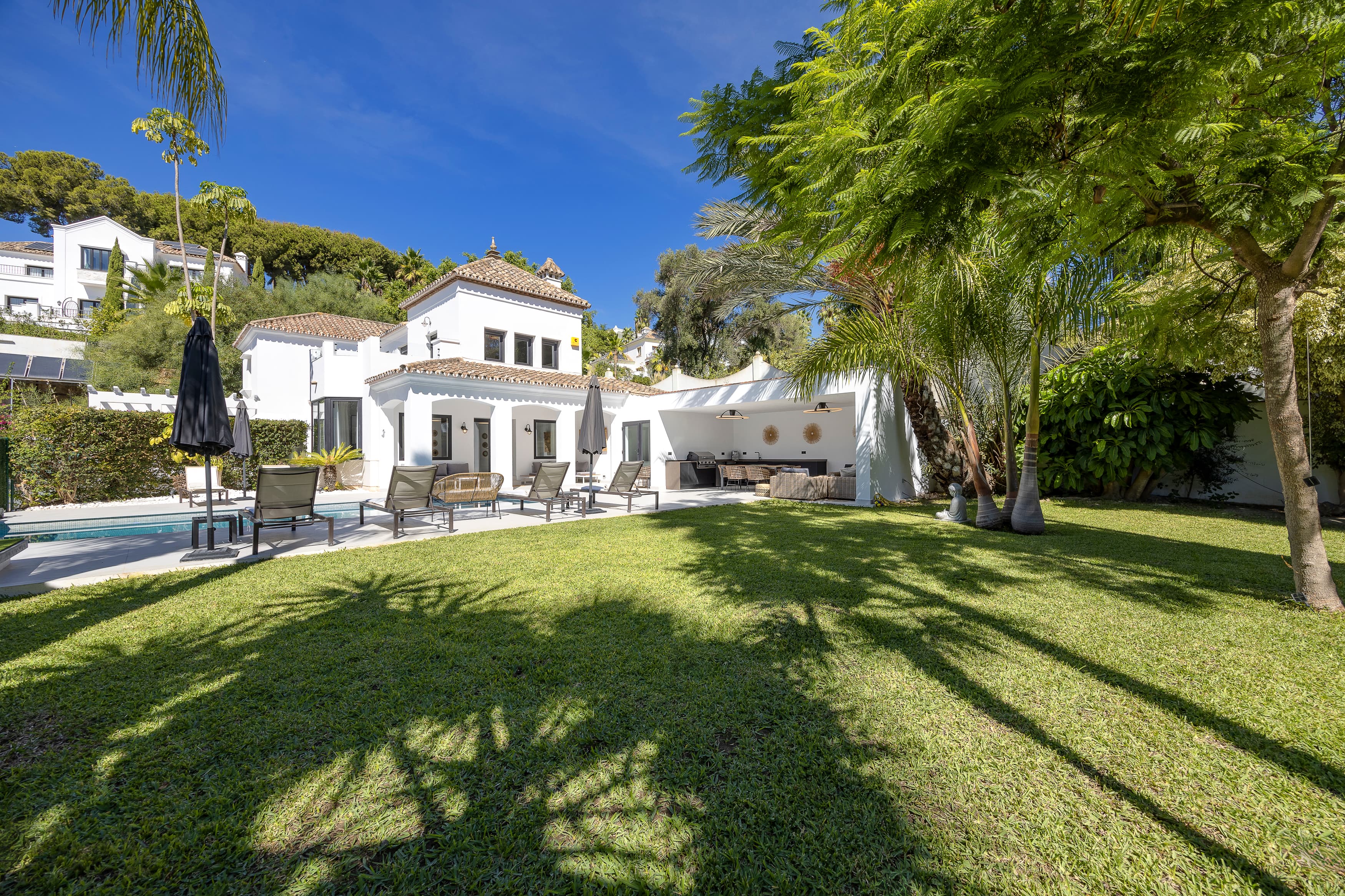 5-bed Villa in Paraiso Alto