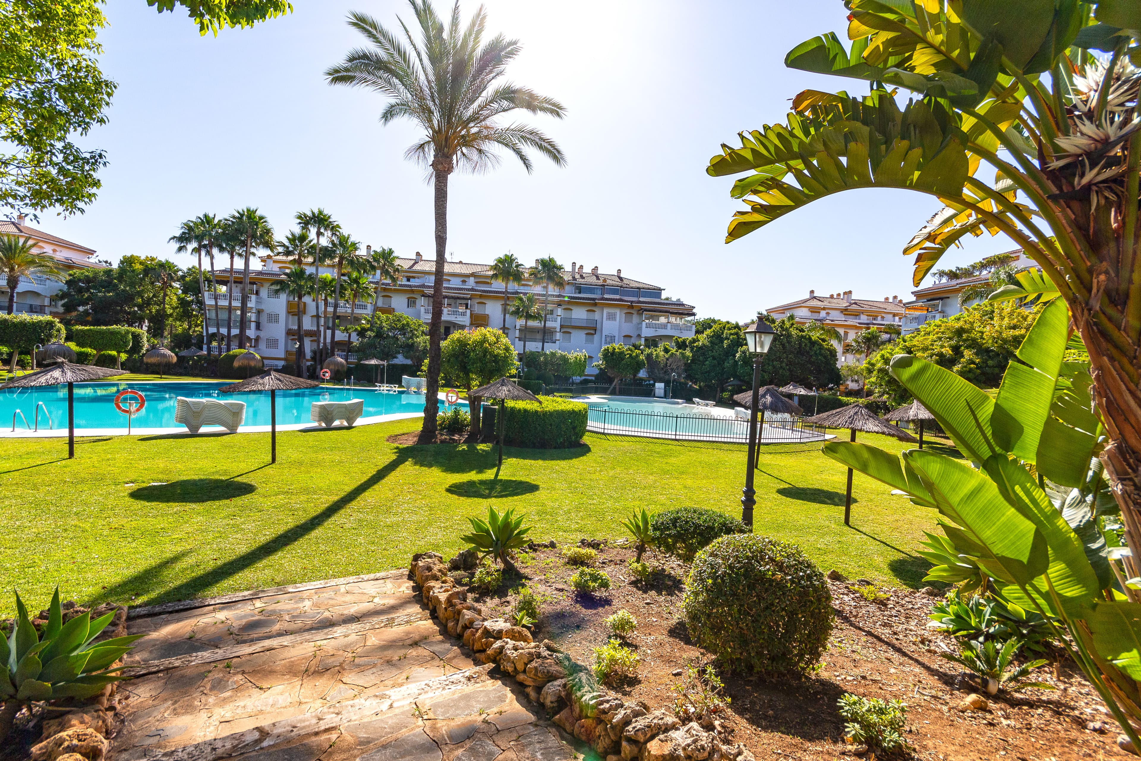 2-bed Apartment in Nueva Andalucia