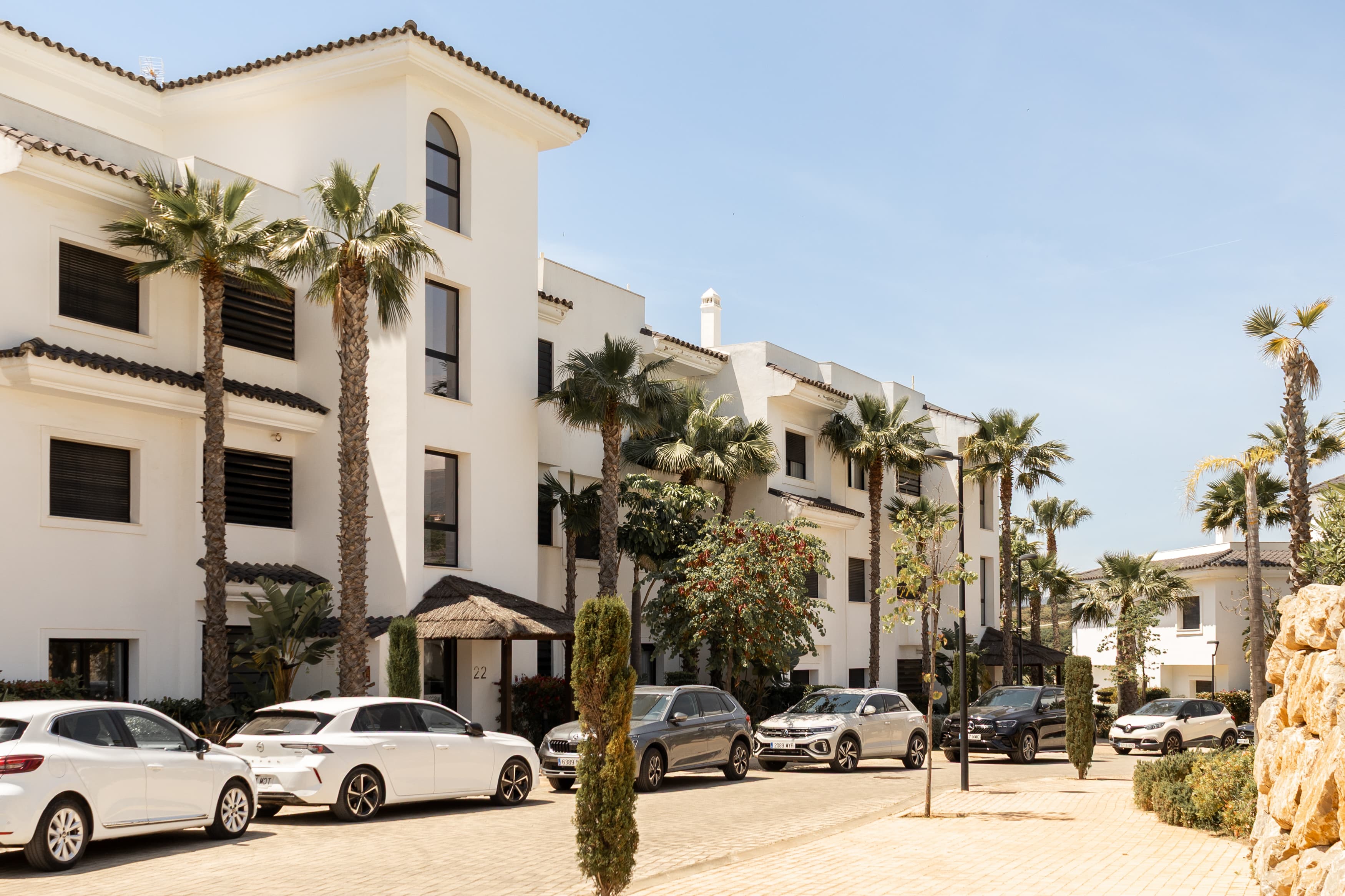3-bed Apartment in Altos de Estepona