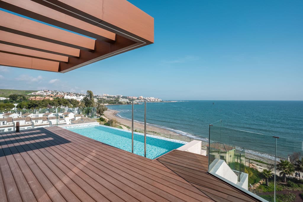 4-bed Apartment in Estepona