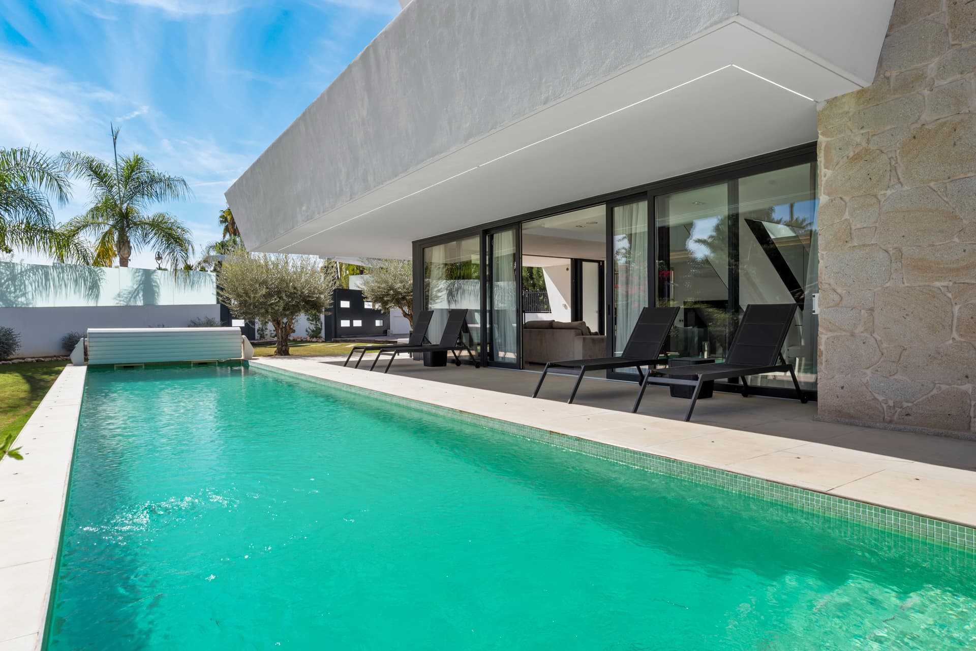 5-dorm. Villa en Nueva Andalucia