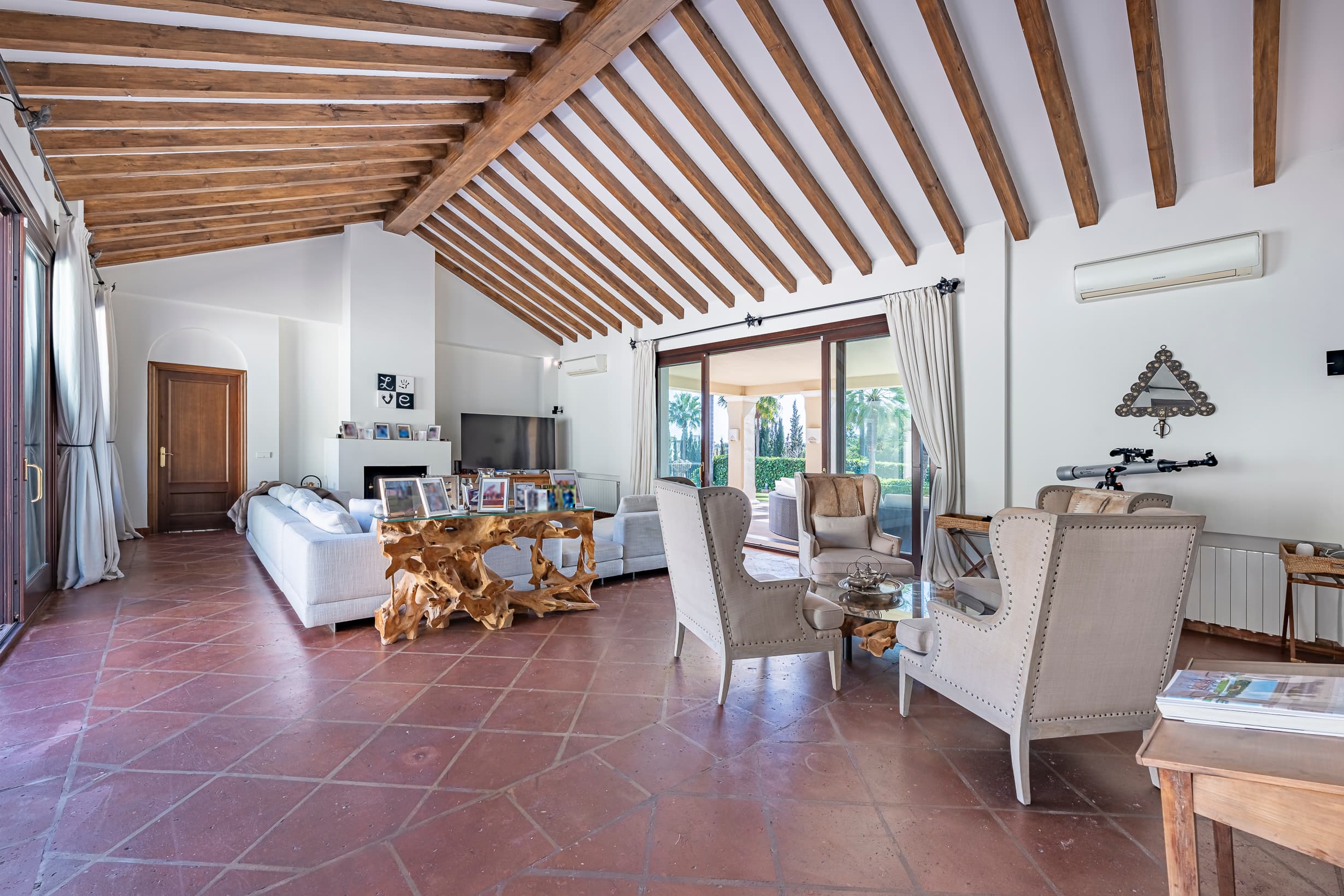 5-bed Villa in Sotogrande Alto