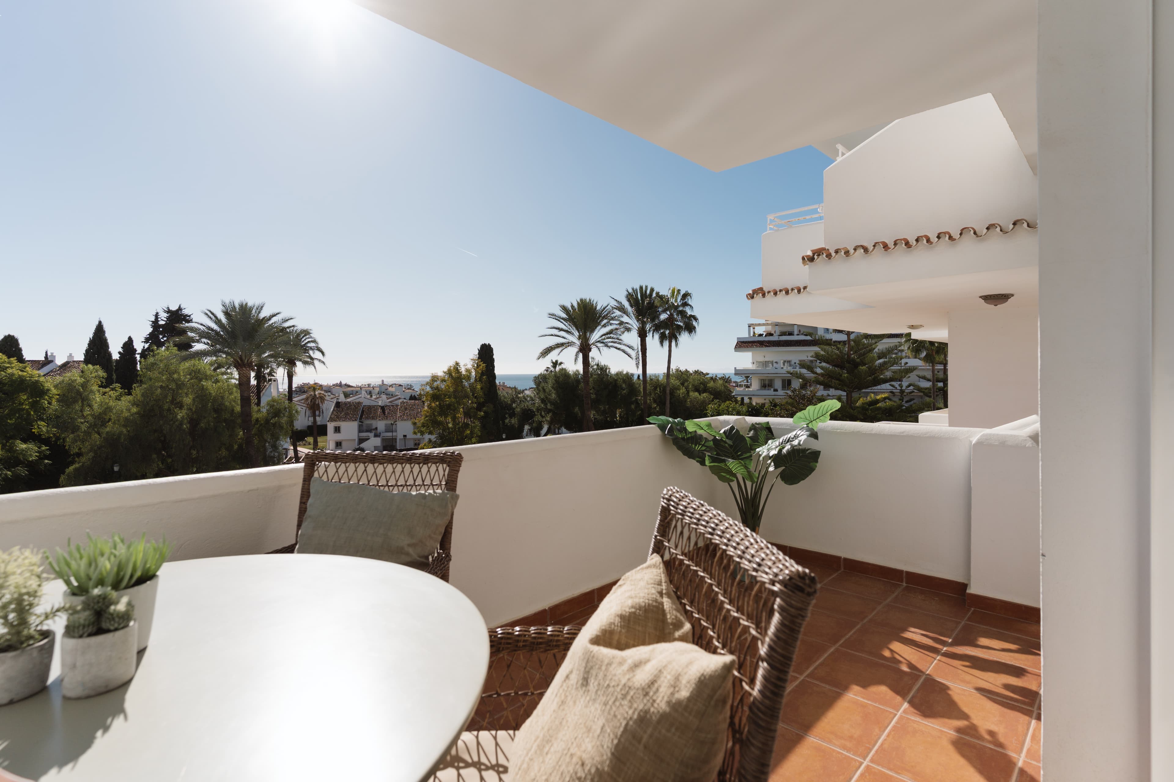2-dorm. Apartamento en Nueva Andalucia