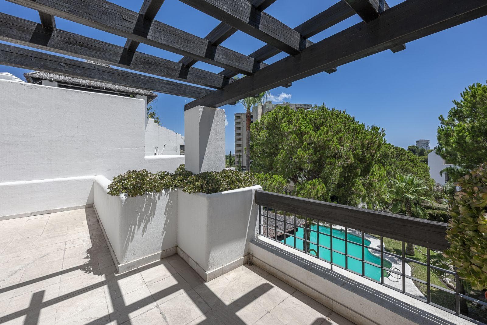 2-dorm. Apartamento en Marbella Este