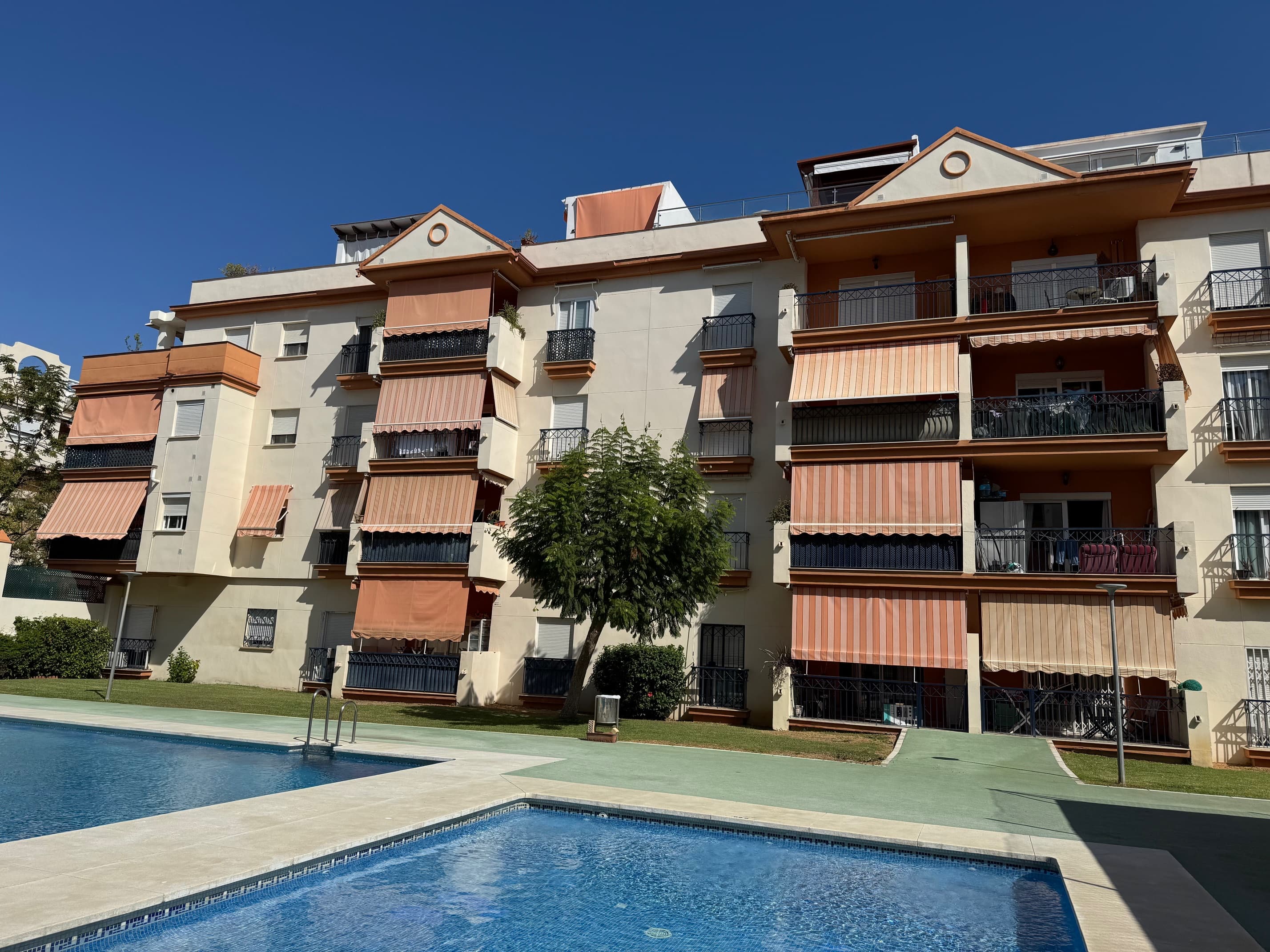 4-bed Apartment in Estepona
