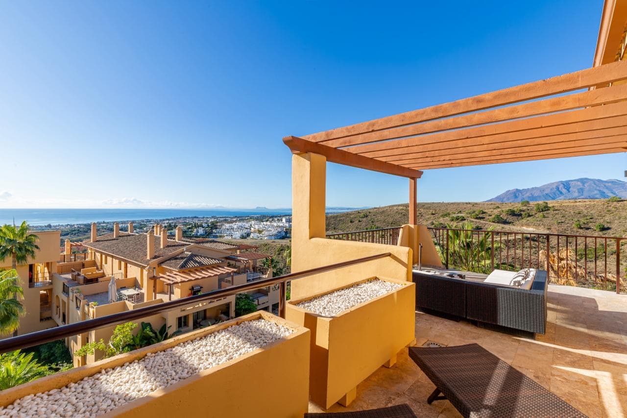 2-bed Apartment in Los Altos del Paraiso