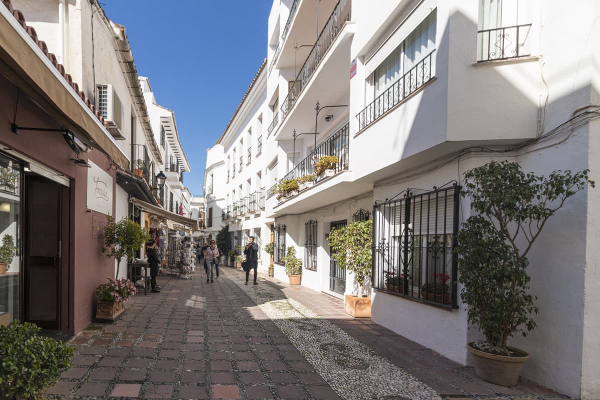 9-dorm. Villa en Marbella