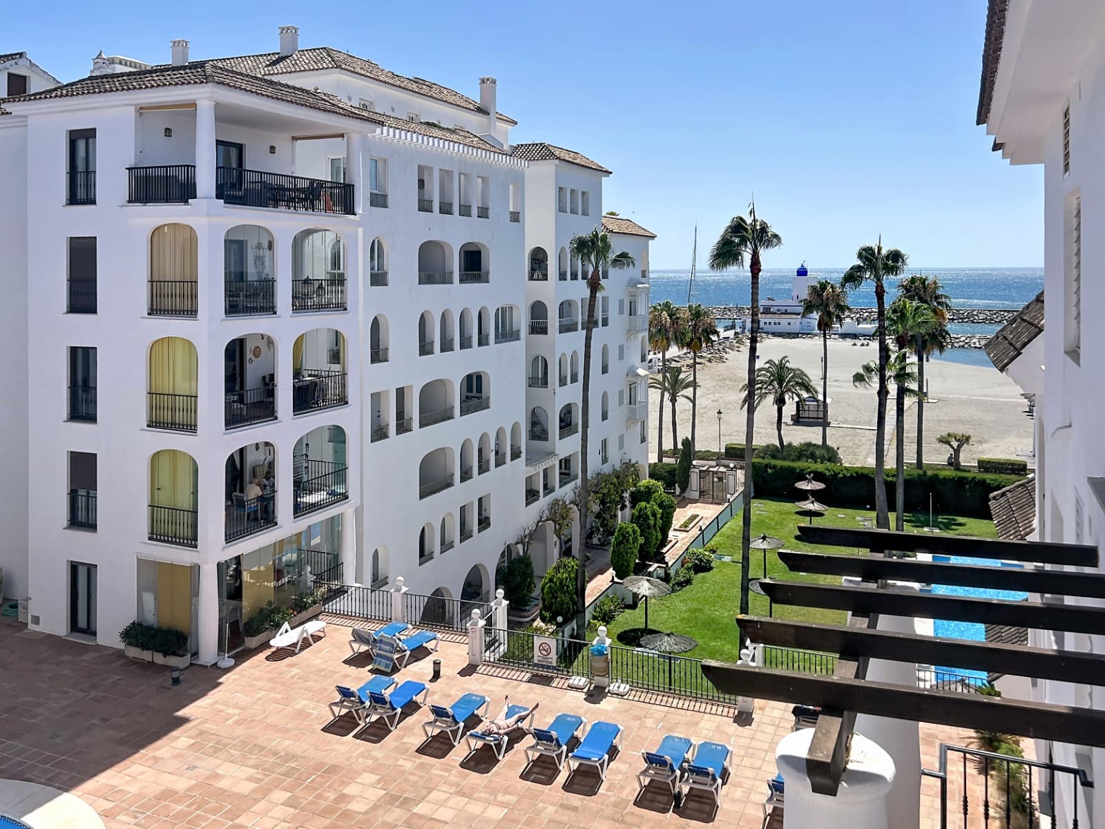 1-bed Apartment in Marina Real