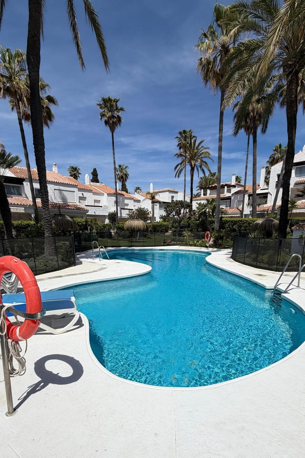 4-bed Apartment in Marbella Este