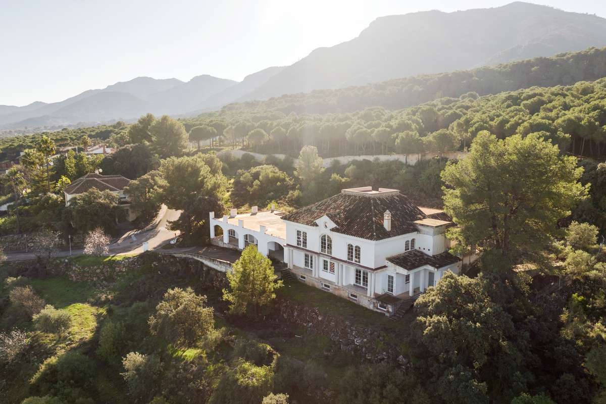 9-bed Villa in Centro