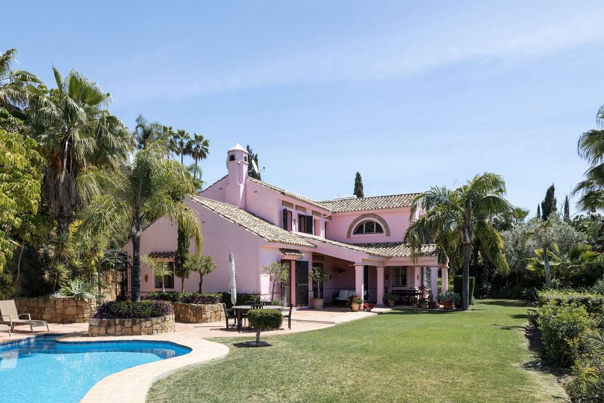 5-bed Villa in Benahavís