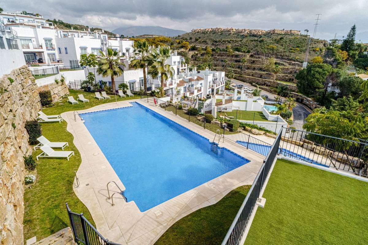 3-bed Apartment in Estepona