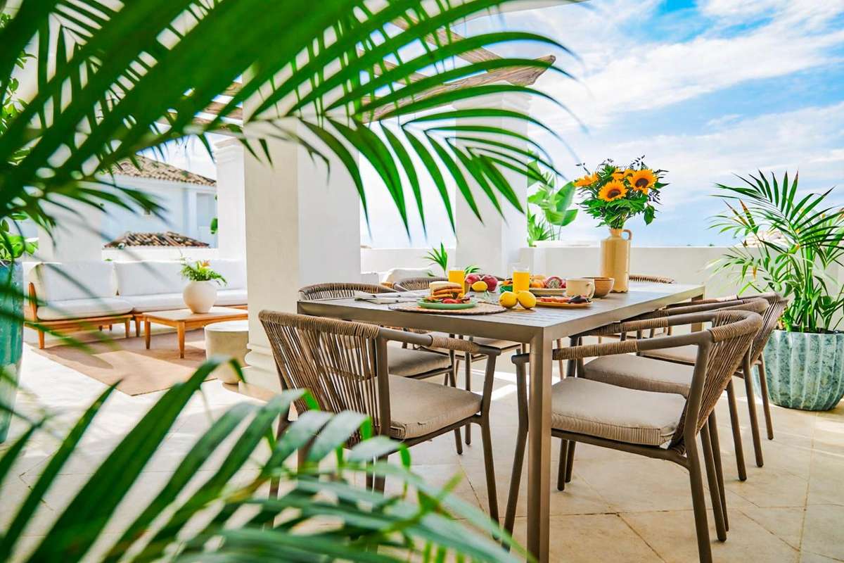 3-bed Apartment in Nueva Andalucía