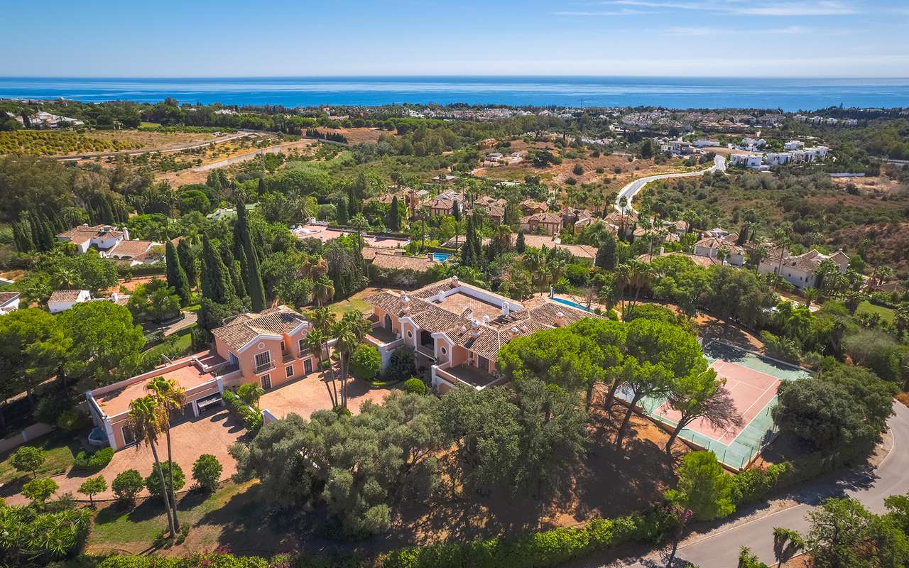 20-bed Villa in Marbella