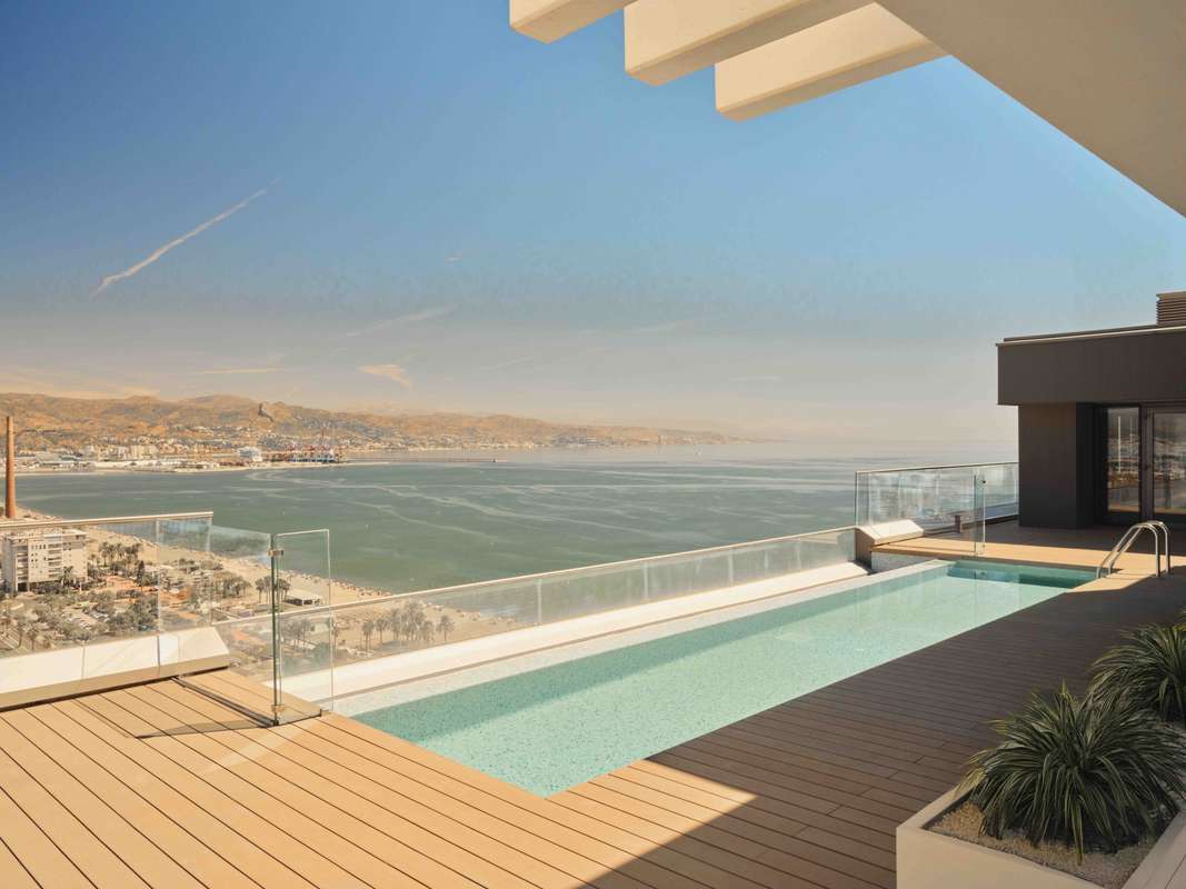 4-bed Apartment in Málaga