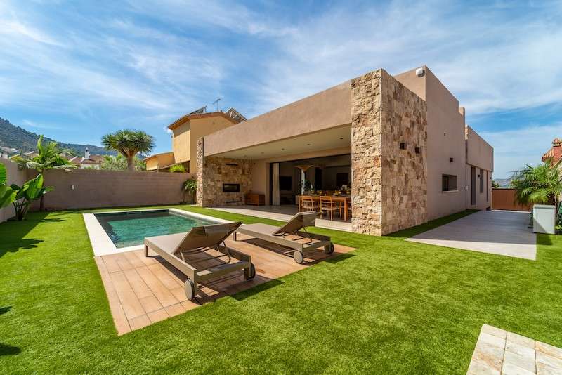 3-bed Villa in Capellanía - Retamar