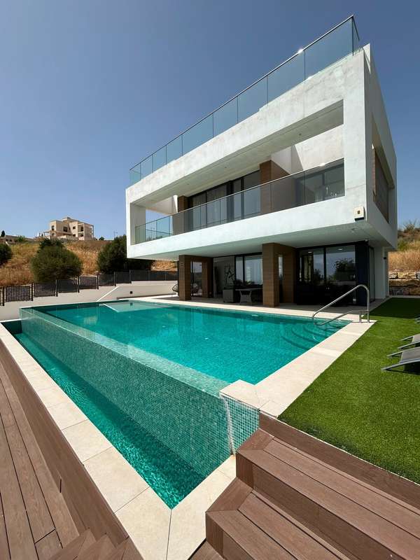 3-bed Villa in Estepona