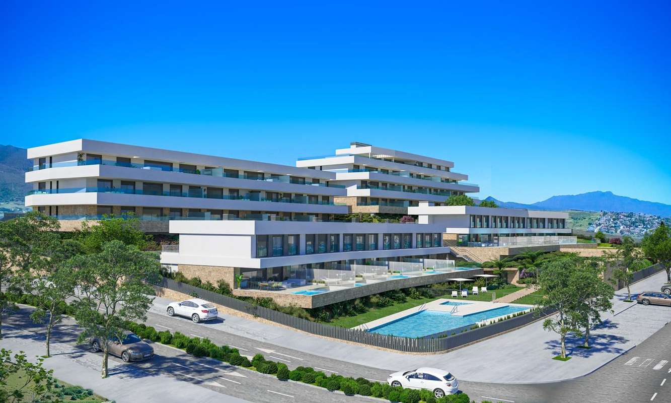 4-bed Apartment in Estepona
