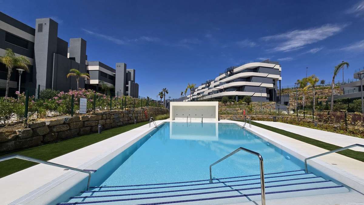 3-bed Apartment in Estepona