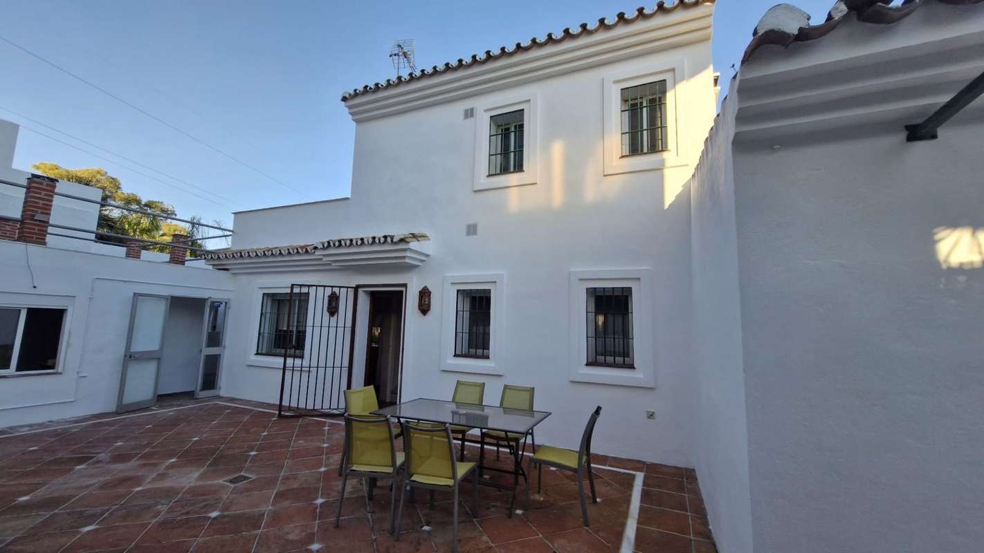 4-bed Villa in Estepona