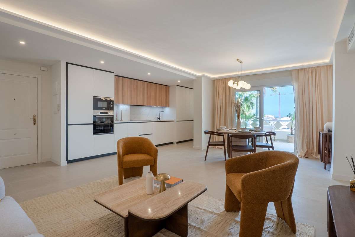 2-bed Apartment in Marbella Este