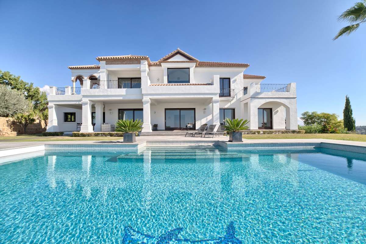 6-bed Villa in Benahavís