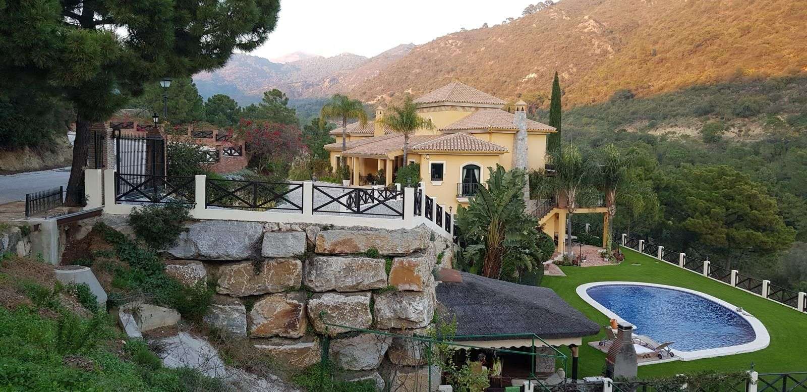 5-bed Villa in Benahavís