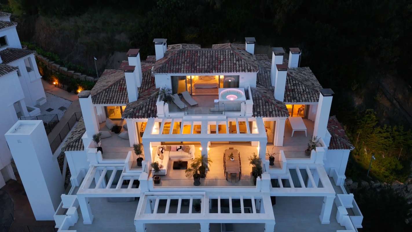 3-bed Apartment in Nueva Andalucía