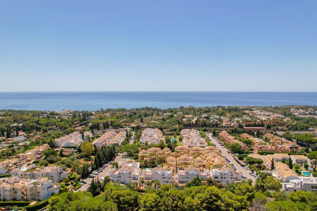 4-bed Apartment in Marbella